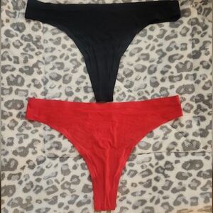 Cheek Boss Thongs Large